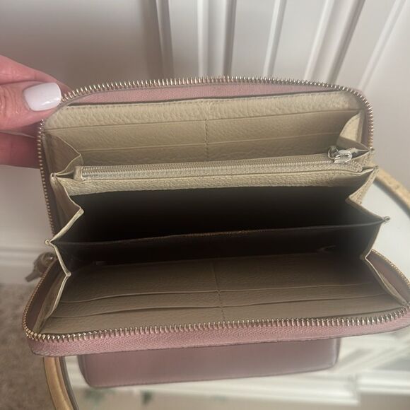 Gucci Vintage Pink and Cream Zip Around Wallet with Bamboo Tassel - Picture 10 of 17